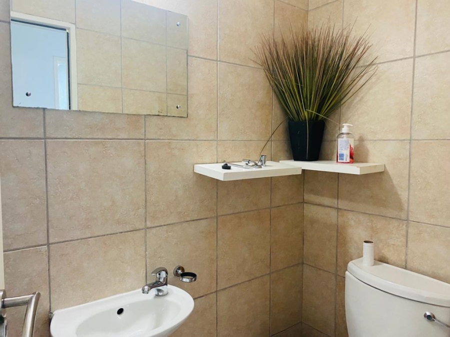 2 Bedroom Property for Sale in Cape Town City Centre Western Cape